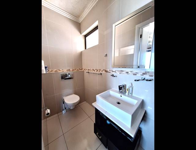 2 BEDROOM APARTMENT TO LET IN HERRWOOD PARK